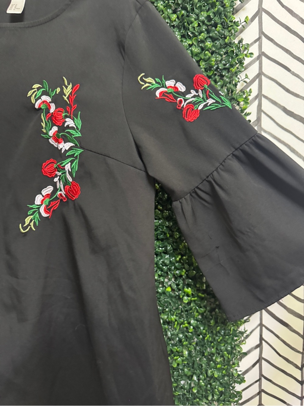 Source Unknown Black Mini Dress with Red & Green Floral Embroidery - Picture 4 of 4